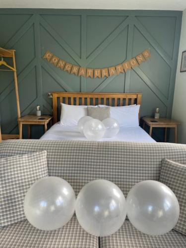 the baiting house and lodges