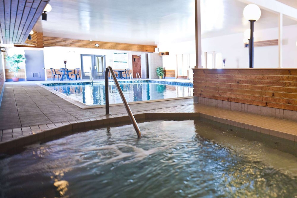 Atlantic Host Hotel, Trademark Collection By Wyndham,Beresford>>Bathurst,4 star
