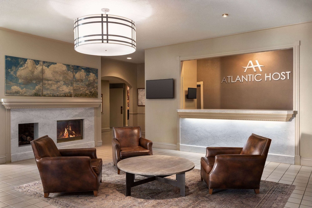 Atlantic Host Hotel, Trademark Collection By Wyndham,Beresford>>Bathurst,4 star