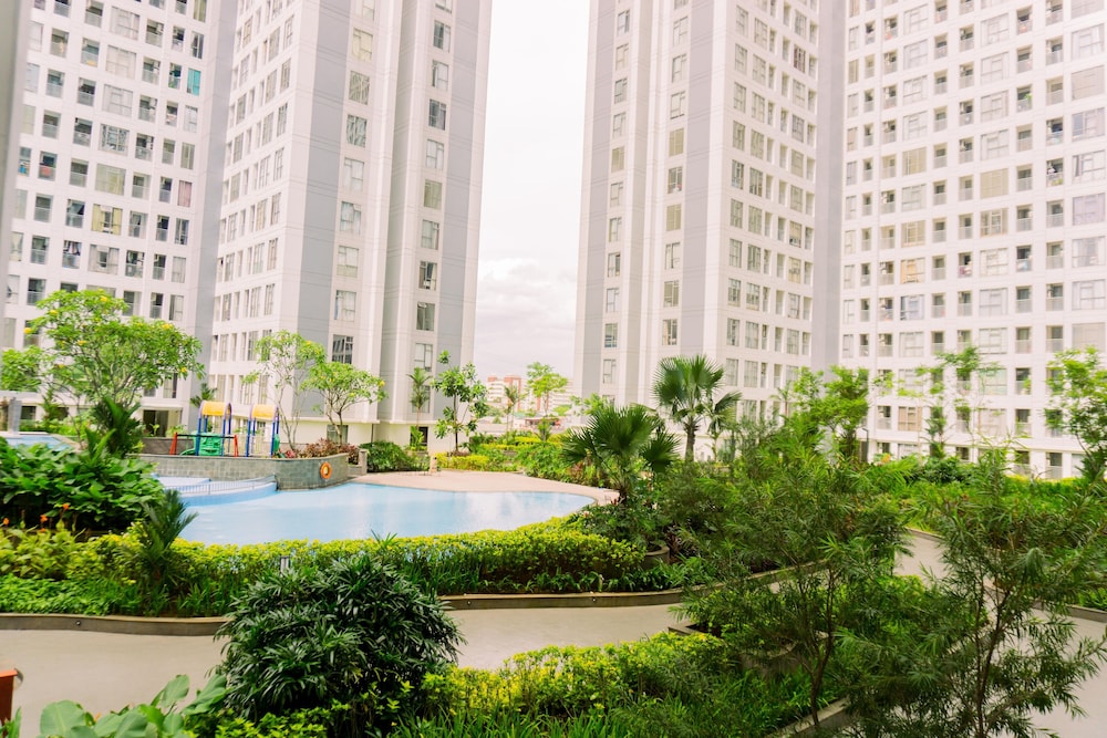 good deal and comfy 2br apartment at m town residence