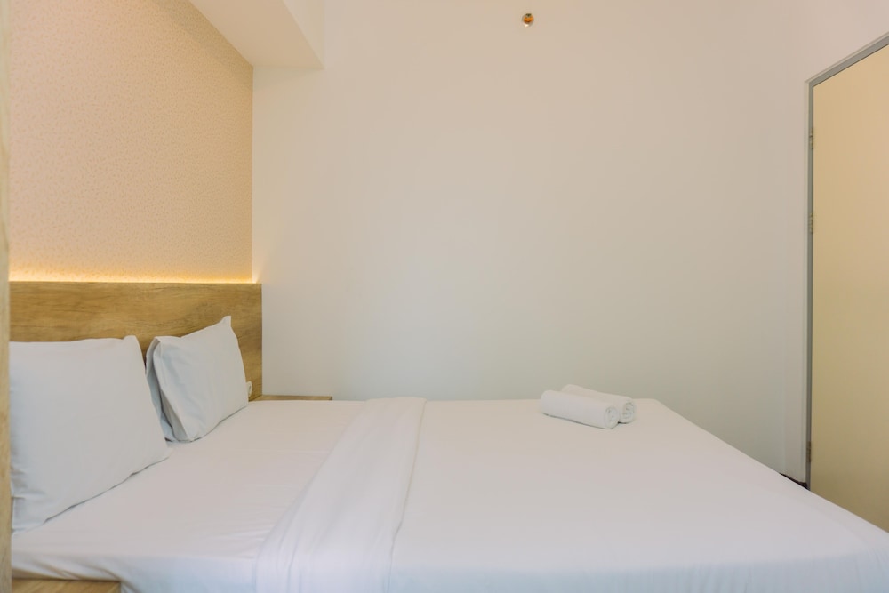 good deal and comfy 2br apartment at m town residence
