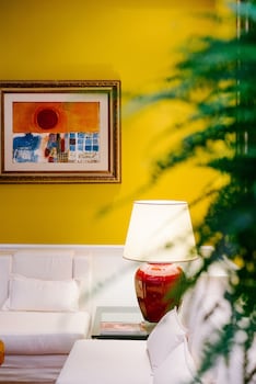 the ashbee hotel
