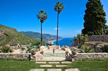 the ashbee hotel