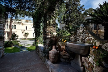 the ashbee hotel