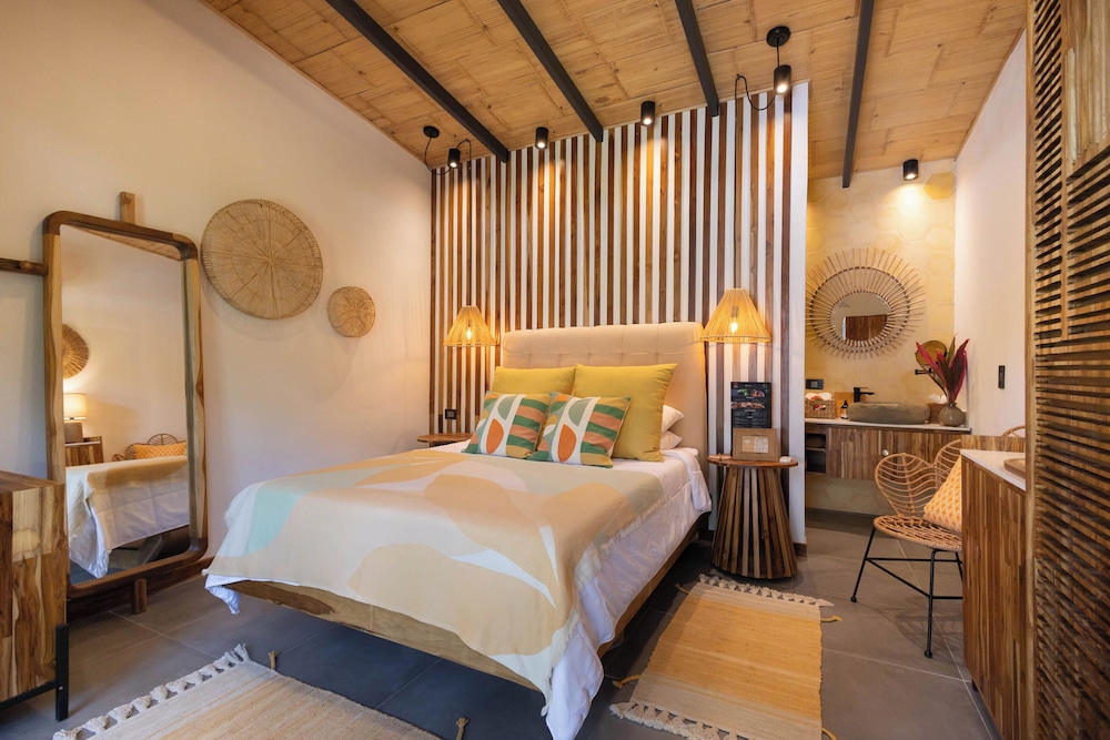 exotico beach and rooms