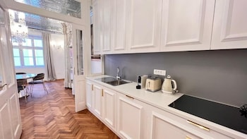 ab ljubljana breg apartments