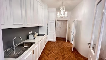 ab ljubljana breg apartments