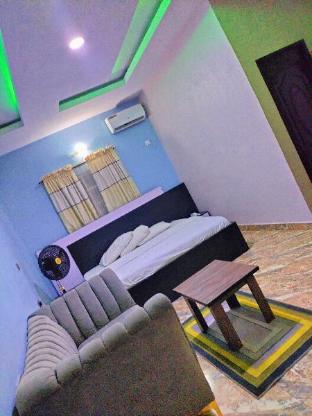 lacoms hotels and suites