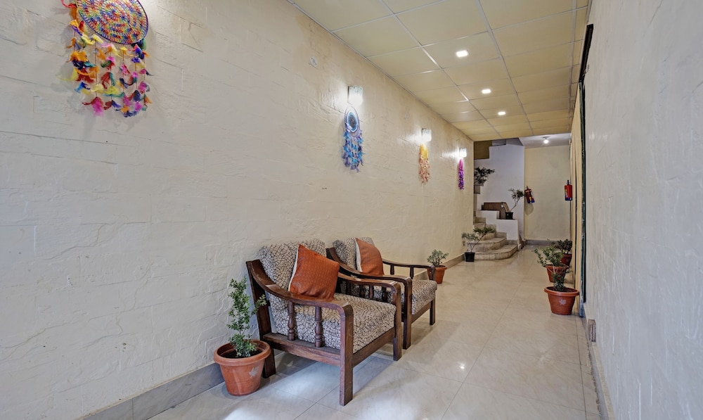 Treebo Kosmos Anamika, 1 Km From Nainital Lake,Naini Lake The Mall,3 star