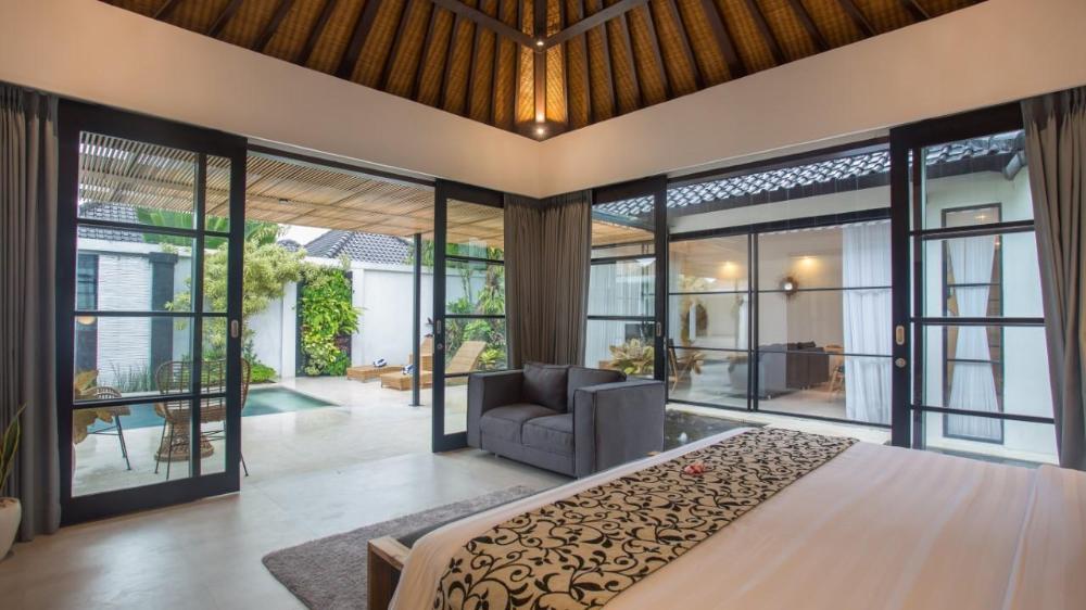 the kons villa bali seminyak