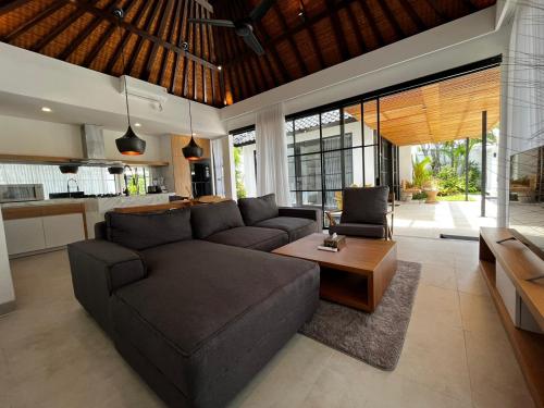 the kons villa bali seminyak