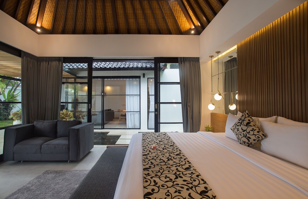 the kons villa bali seminyak