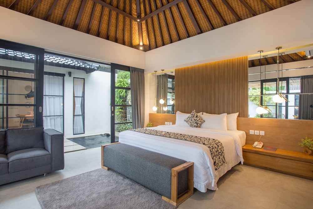 the kons villa bali seminyak