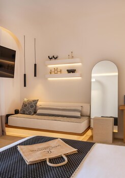 santo mine oia suites
