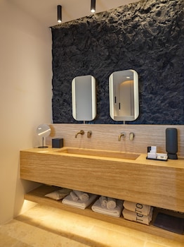 santo mine oia suites