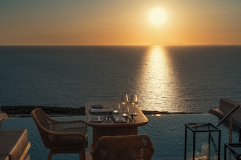 santo mine oia suites