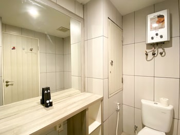 enjoy living studio room at high floor grand kamala lagoon apartment