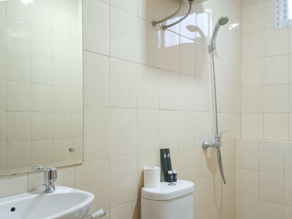 comfortable and tidy 2br at vida view apartment