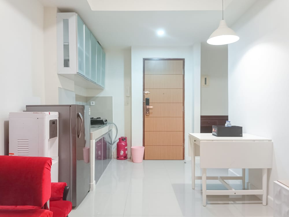 comfortable and tidy 2br at vida view apartment