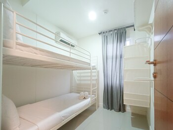 comfortable and tidy 2br at vida view apartment