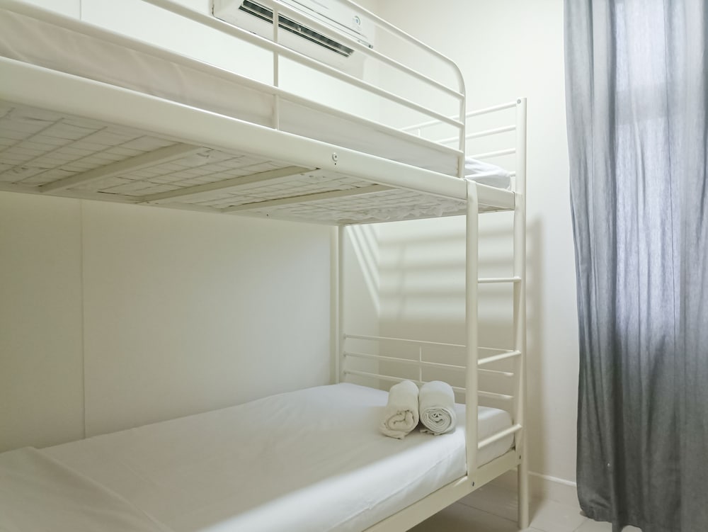 comfortable and tidy 2br at vida view apartment