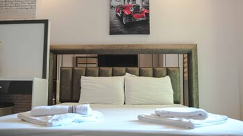 stone house foca butik otel