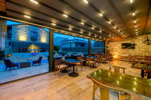 stone house foca butik otel