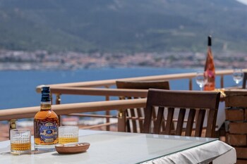 stone house foca butik otel