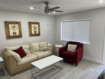 sea echo apartment motel