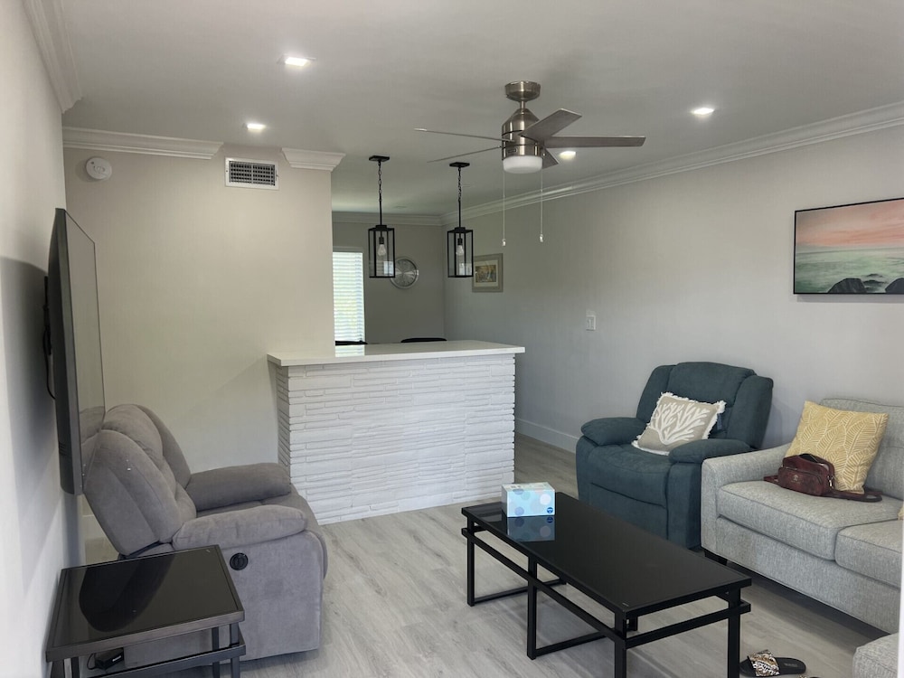 sea echo apartment motel