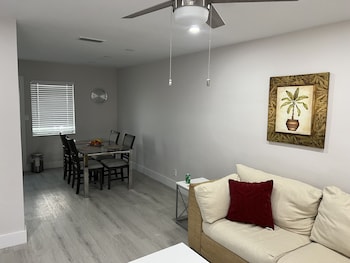 sea echo apartment motel