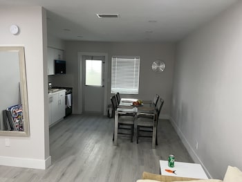 sea echo apartment motel