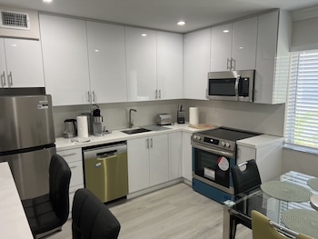 sea echo apartment motel