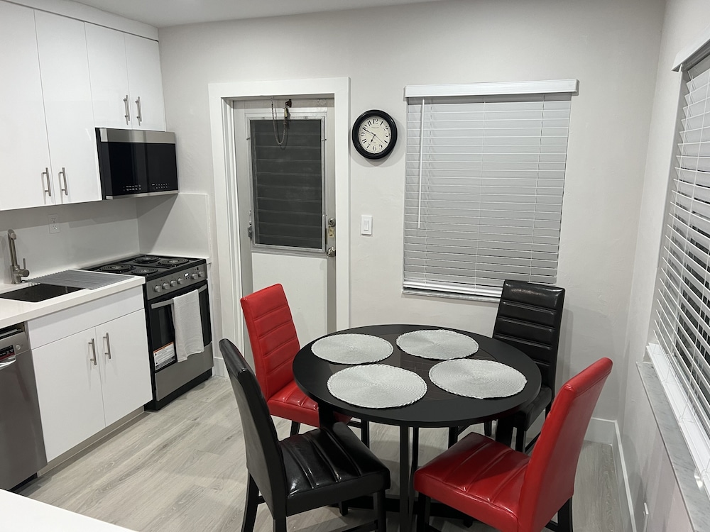 sea echo apartment motel