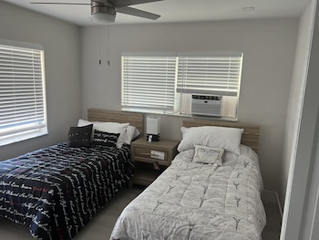 sea echo apartment motel