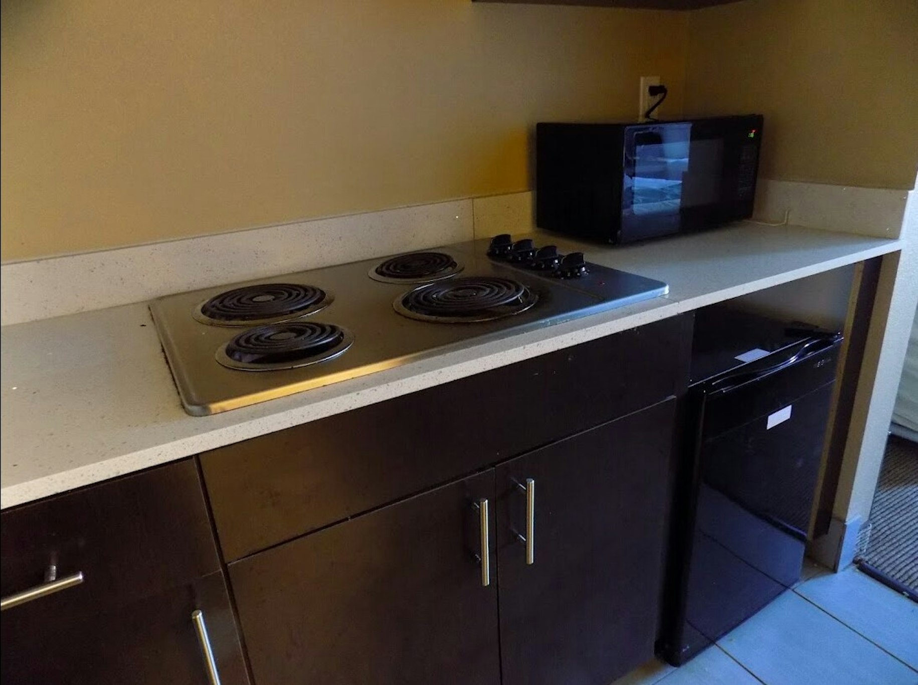moulton inn and suites