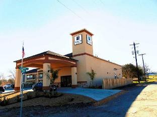 moulton inn and suites