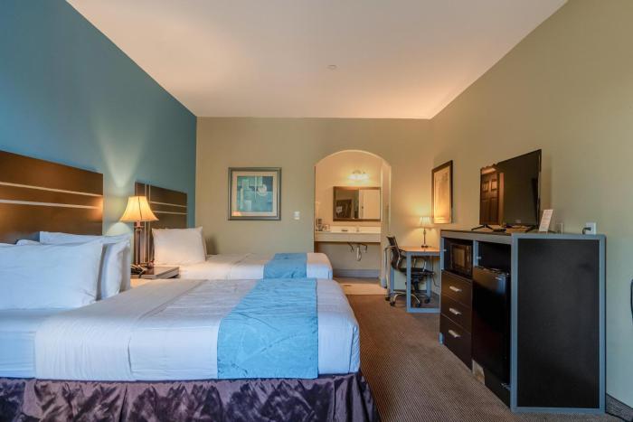 moulton inn and suites