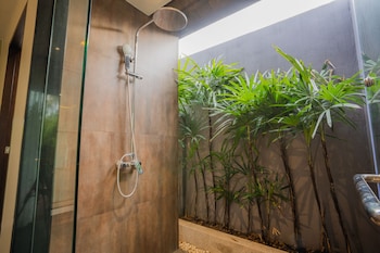 malabar pool villa phuket