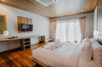 malabar pool villa phuket