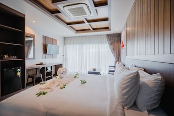 malabar pool villa phuket