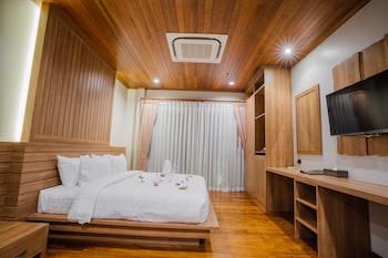 malabar pool villa phuket