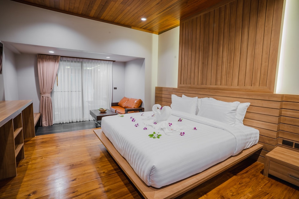 malabar pool villa phuket