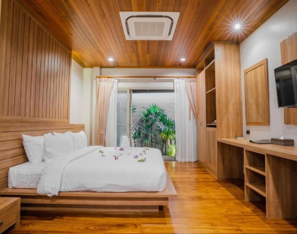 malabar pool villa phuket