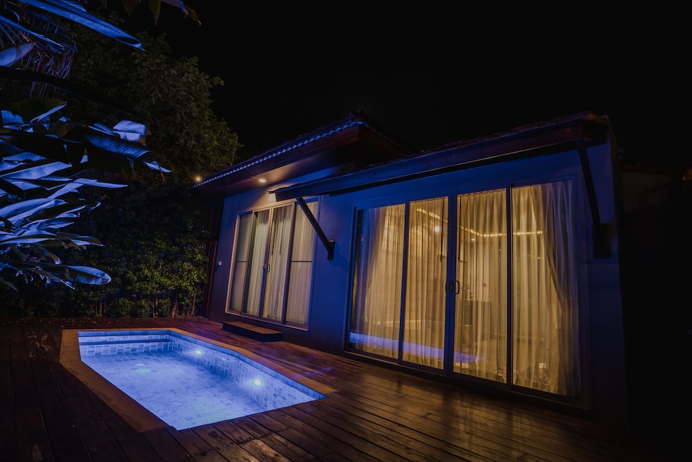 malabar pool villa phuket