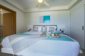 elegant and spacious penthouse with ocean view