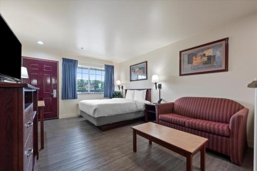 quincy inn and suites