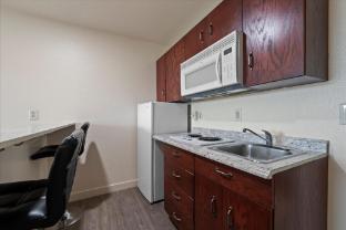 quincy inn and suites