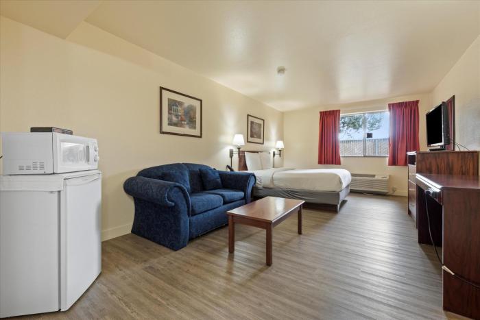 quincy inn and suites