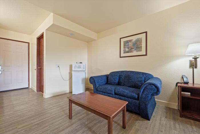 quincy inn and suites